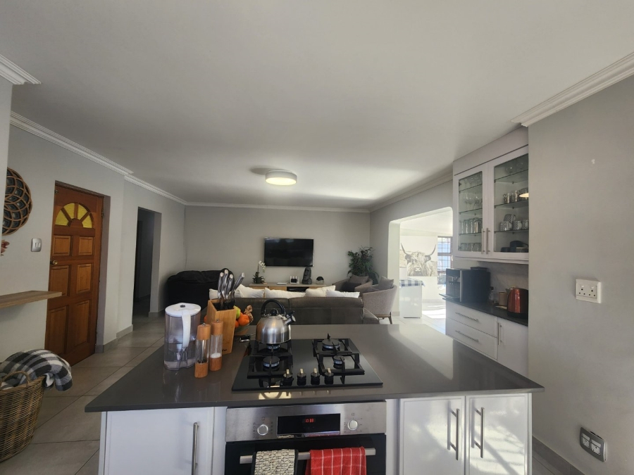  Bedroom Property for Sale in King George Park Western Cape